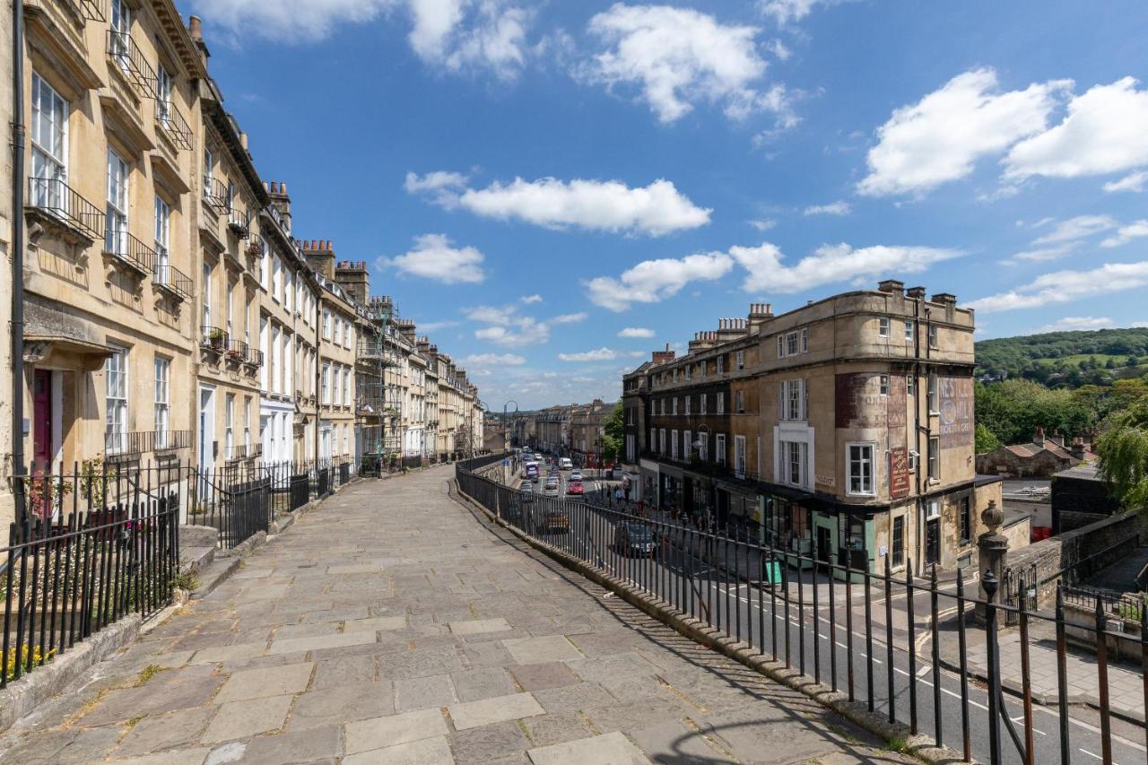 The Wonderland Townhouse - Alice In Wonderland 7Bdr Home Bath Bagian luar foto