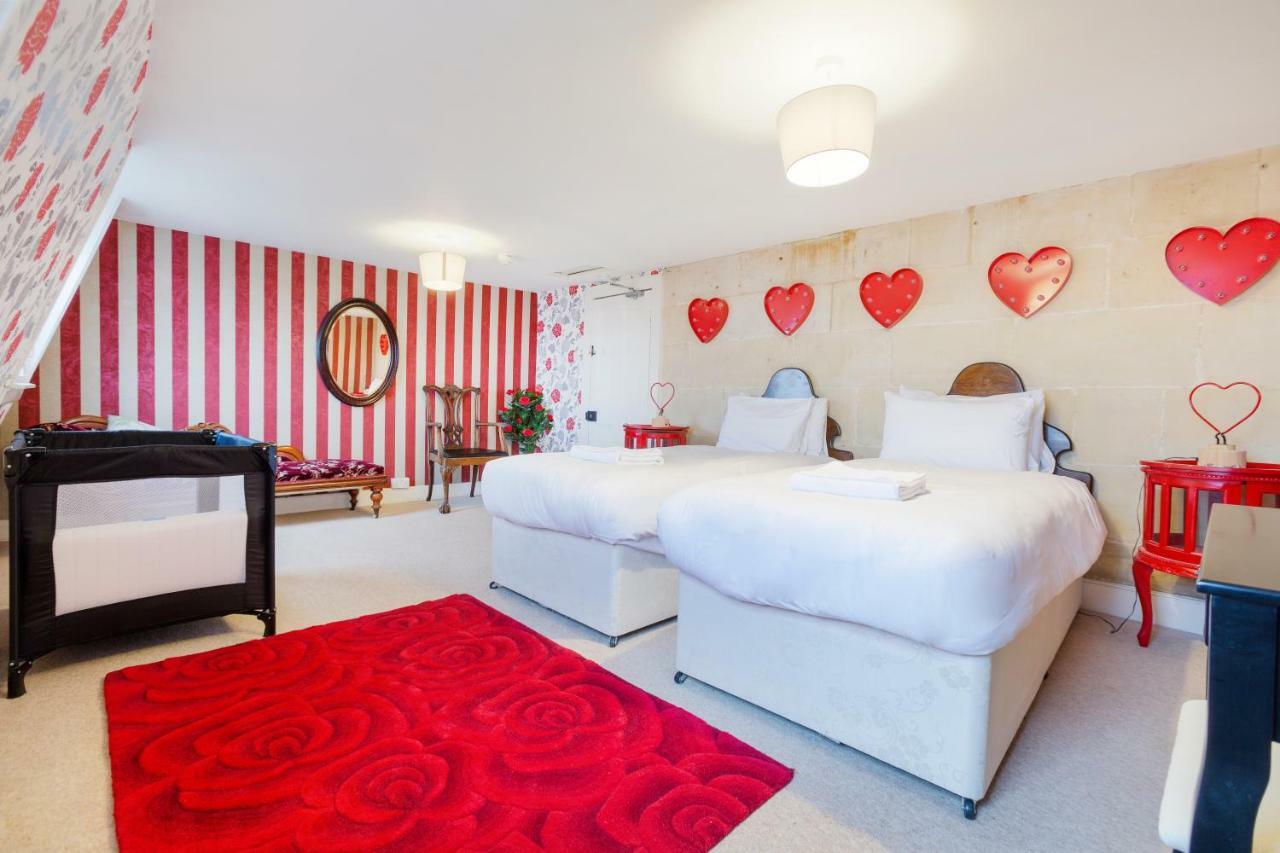 The Wonderland Townhouse - Alice In Wonderland 7Bdr Home Bath Bagian luar foto
