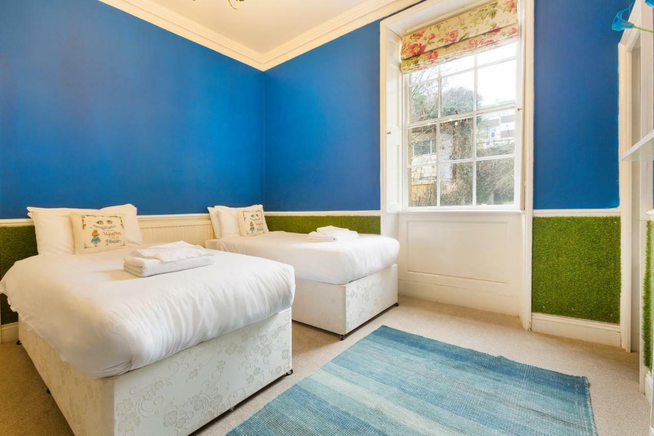 The Wonderland Townhouse - Alice In Wonderland 7Bdr Home Bath Bagian luar foto