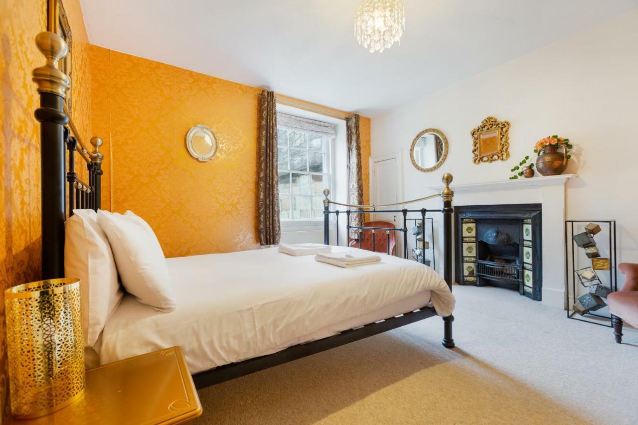 The Wonderland Townhouse - Alice In Wonderland 7Bdr Home Bath Bagian luar foto